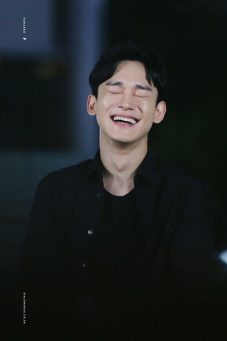 scorpijwoosx's tweet photo. Uri Jongdae, aku tau kamu sudah capek dgn semua ini. Aku cuma bisa support #CHEN dari jauh. Dari Chen, aku belajar apa itu hidup. Aku belajar banyak hal. Ketika banyak orang yang tidak menyukai, kita harus tetap berdiri kokoh di atas rintangan yang sulit dilalui. Intinya, mari — https://t.co/sDUNhtEq0Q