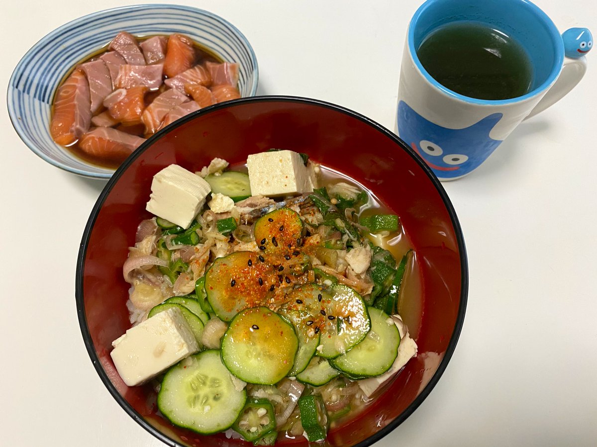 すぎちゃん あさこはーん 冷や汁とサーモンの漬け 冷や汁 の具にオクラを入れてみた ありよりのあり 大葉 ミョウガ オクラ キュウリ アジ 豆腐 具沢山で美味しい サーモンの漬けも不味い訳がないですよね 出汁醤油とごま油は最強の組み合わせ 朝