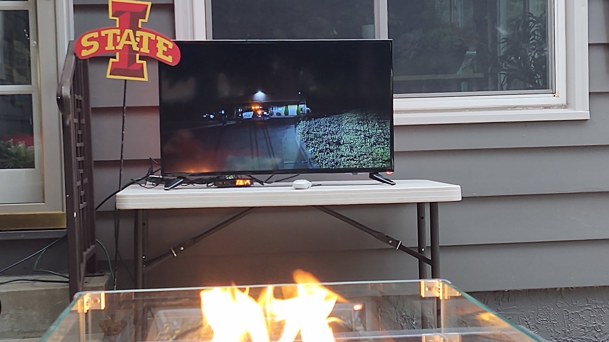 shelliereitzel's tweet photo. Cheering on the Cyclones from South Dakota #CyTailgate. Go Cyclones! https://t.co/dvl2Jqw7pr
