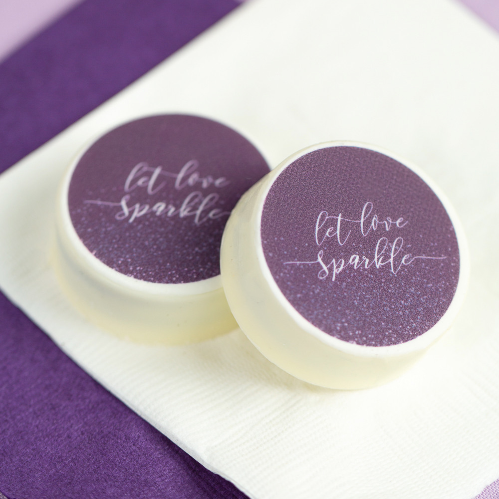 Give your guests a sweet treat to enjoy after your wedding, like these personalized Oreo cookies