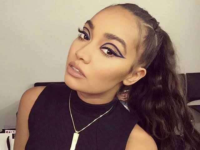 leigh anne siendo la diosa de los cat eye  #HappyLeighDay