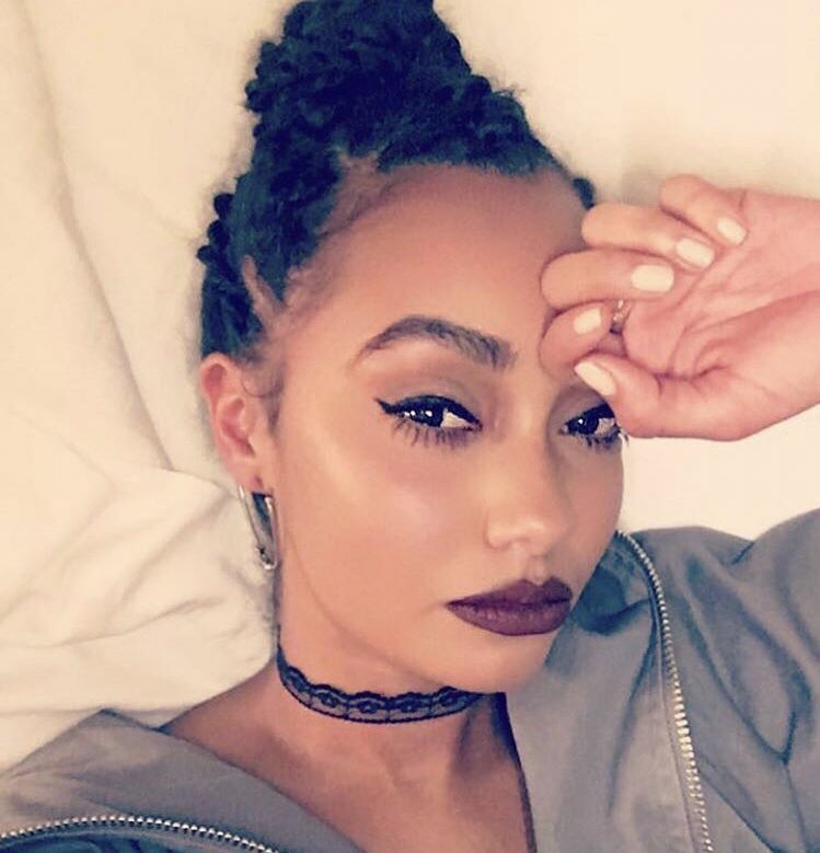 leigh anne siendo la diosa de los cat eye  #HappyLeighDay