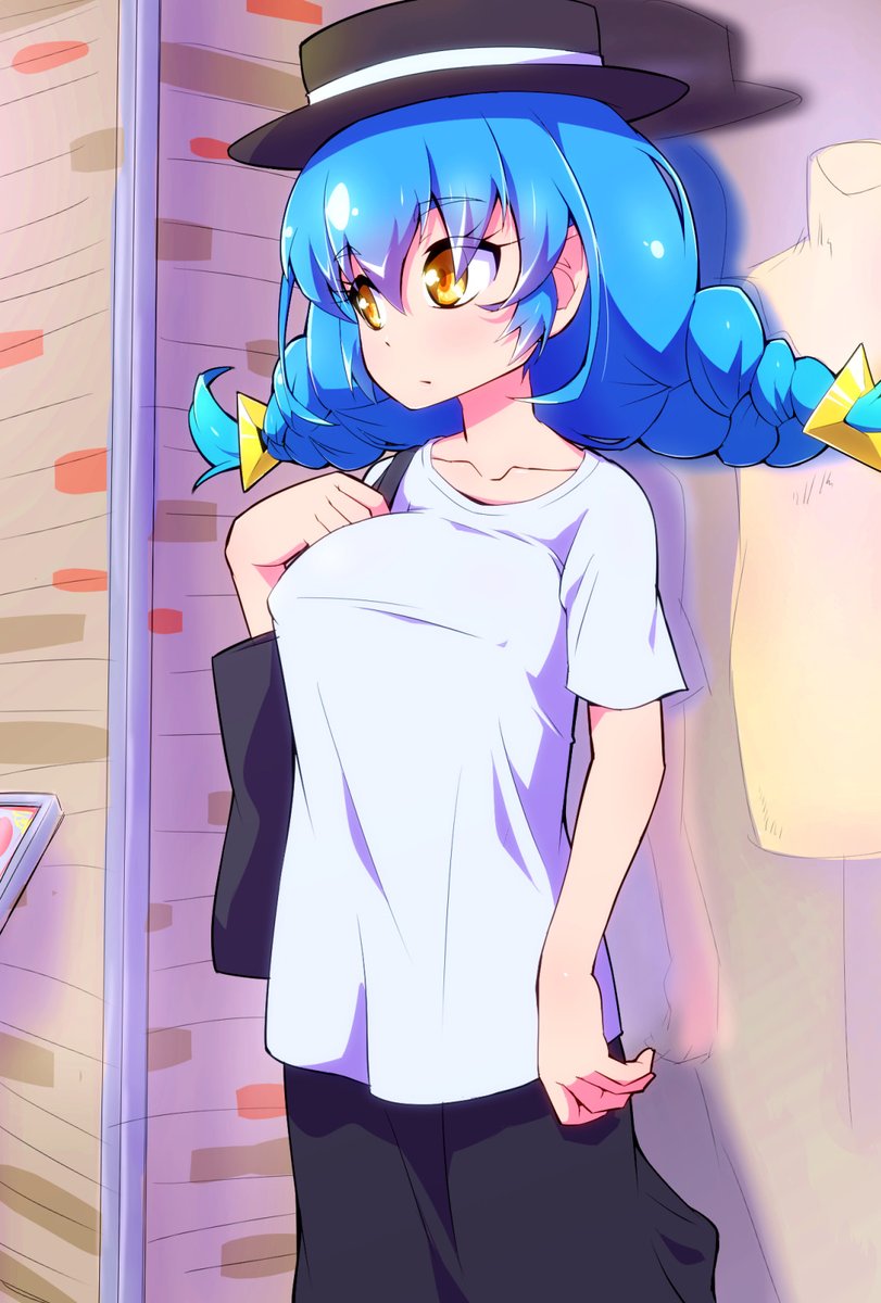 「夏頃ショッピングモールで見かけたファッションずっと描きたかった。 」|💉💉キュアリュータ💉💉のイラスト