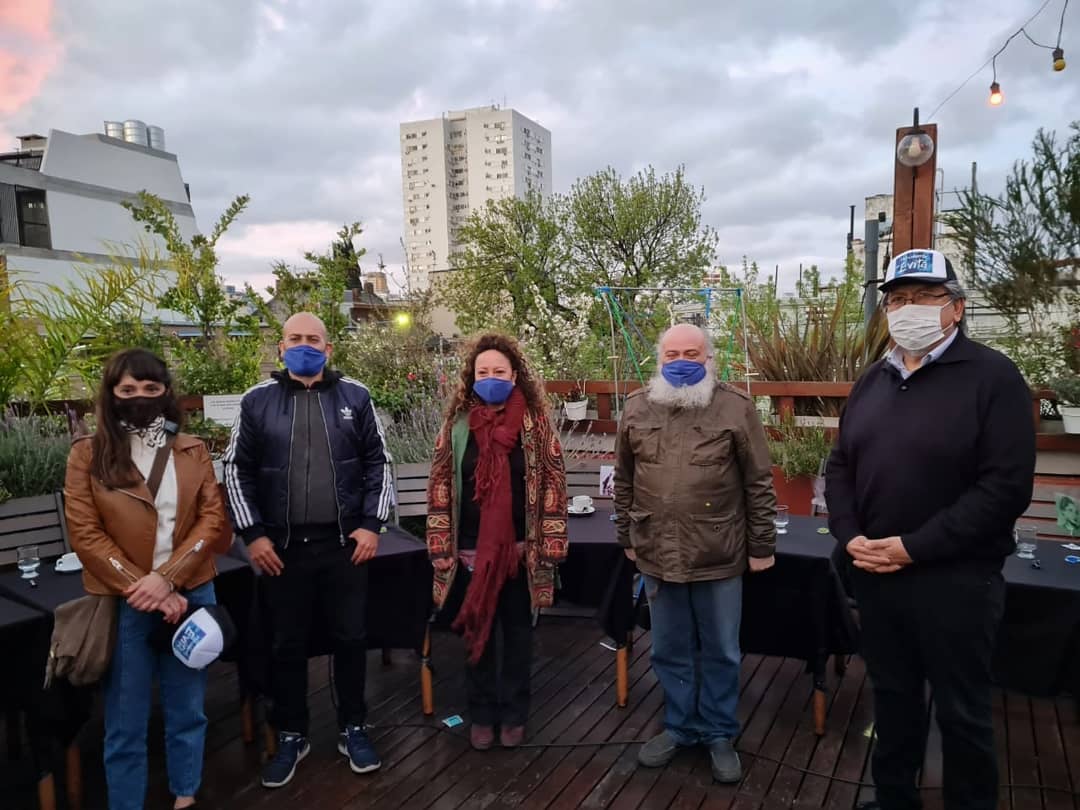 EvitaCABA's tweet photo. AVANZA SE INCORPORÓ AL MOVIMIENTO EVITA

Hoy los y las compañeras de @Avanza_ARG y el @FPVenceremos ratificaron su incorporación al Movimiento Evita. 
Seguiremos construyendo unidad y trabajando juntos y juntas por una ciudad justa, solidaria y feminista. 

#AvanzaEnUnidad https://t.co/nYzkWtO7mj