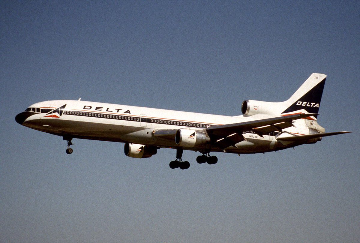 Rapid_Prep's tweet photo. @paul_winginit I love the “S” duct on the center engine for the L1011 Tri-Star https://t.co/CrxZXA6x4W