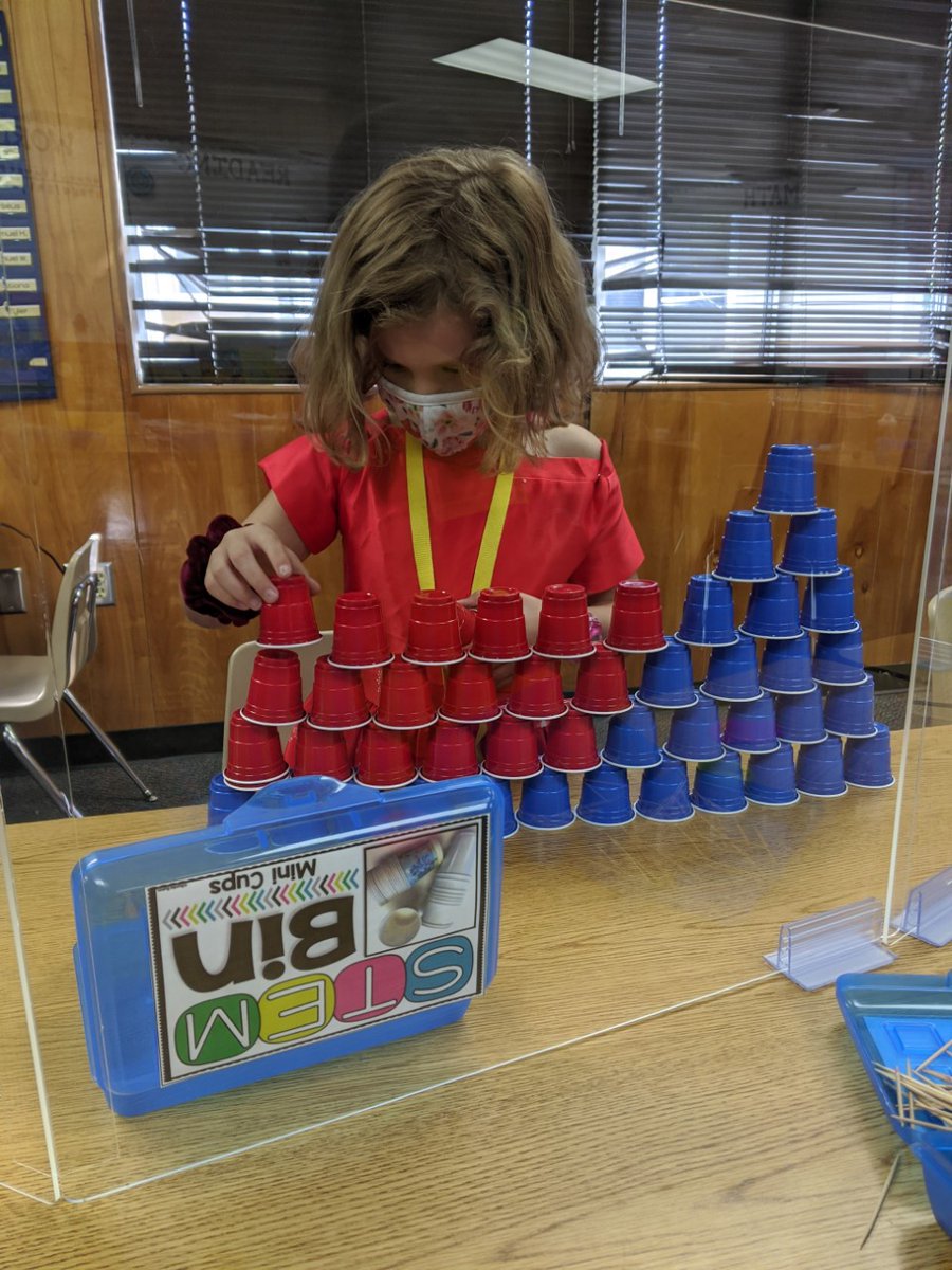 MrozMasterminds's tweet photo. #FiestFirsties were challenged to create and invent structures using the items in their STEM Bins while following the #EngineeringDesignProcess. @cfisdFiest #FiestROAR #WeAreOne @brookebrownTOTb https://t.co/pIFHOlnRJJ