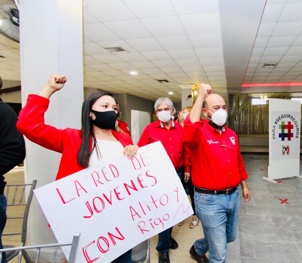 Un priismo disciplinado que trabaja en territorio y que gana elecciones como el de #Castaños refrendó su compromiso de llevar a la victoria a <a href="/rlopezcampos/">Ricardo Lopez Campos</a> en el Distrito 06.

Con unidad y trabajo, #VamosAGanar