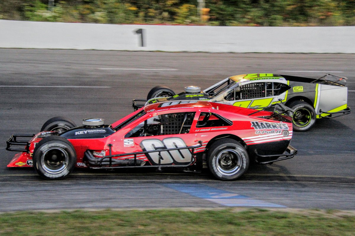 RacingAmerica's tweet photo. The @RoCModSeries Hal Renninger 99 @MahoningSpeed goes to @MattHirschman60 over @AustinBeers_19 and Daren Scherer. Hirschman wins the MVS Hall of Fame Series while @PatrickEmerling claims his third #RoCMods Series crown.
(https://t.co/bzhinMmnT7) https://t.co/iHsPXZ6yn1