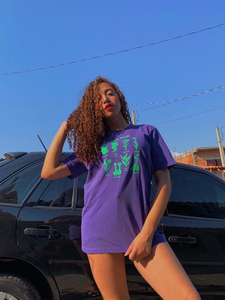 morniwngstar's tweet photo. Oi pessoas ❣️ para quem não sabe, esse ano meu irmão e eu abrimos uma loja de moda street/alternativa que é tudo ❤️ Se vocês puderem ajudar a pretinha aqui, dando rt e indo lá pra conhecer eu ficaria muito grata ❤️  Custa 2s ajudar a divulgar 👉🏽🥺👈🏽https://t.co/ZKZJgwmEGx https://t.co/Fx5tdYNtAw
