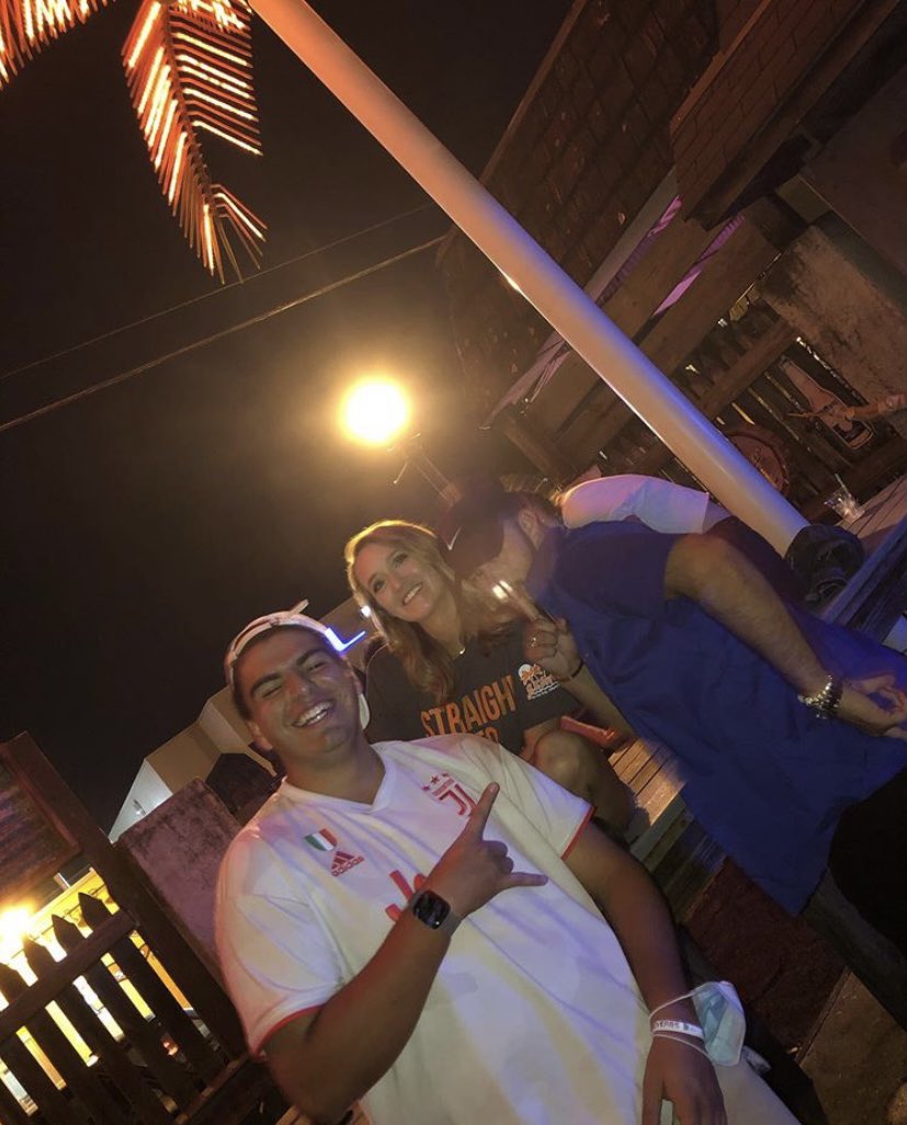 JR_Murphys's tweet photo. Come celebrate a cowboy win with us tonight! Open 7-2am, we know you wanna😋 https://t.co/x0nv8zqfTK