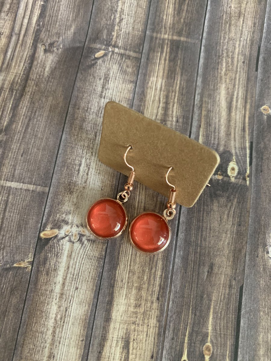 We sell handmade, hypoallergenic jewelry. There’s a style and design for everyone. With the holidays quickly approaching, find the perfect gift for your loved ones. These are gorgeous and affordable and yes we ship! Thank you 
