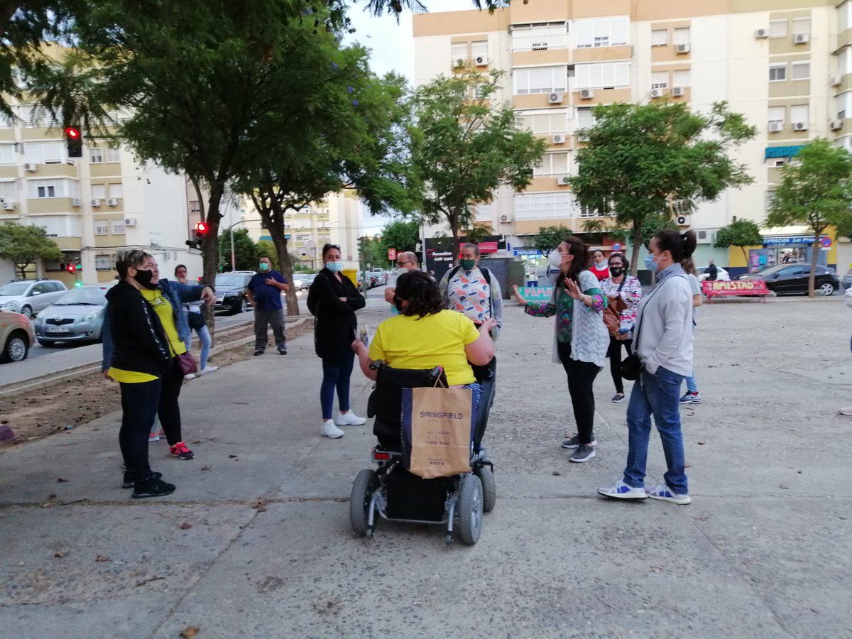 SenecaIes's tweet photo. Nuestra asamblea de ampa , teniamos muy claro que #SinSeguridadNoVolvemos 
Aquí estamos compartiendo nuestros miedos.
Gracias a quien vino apoyarnos! https://t.co/DVJ3jQsQHU
