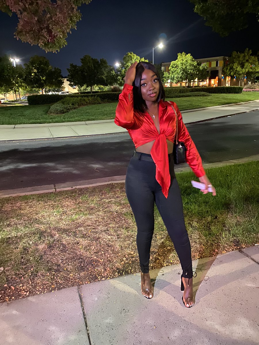 _CallMeGen's tweet image. Light weight but I’m heavy on em