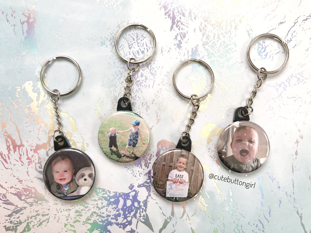 CuteButtonGirl1's tweet image. The key to happiness...

... is taking fun pictures that will last a lifetime. 

These photo keychains are for “akneebone” on IG ⭐️

#photokeychain #picturekeychain #cutebuttongirl #cuteasabuttongirl #picturegifts #photogifts #christmasgifts #pictureperfect #photoart