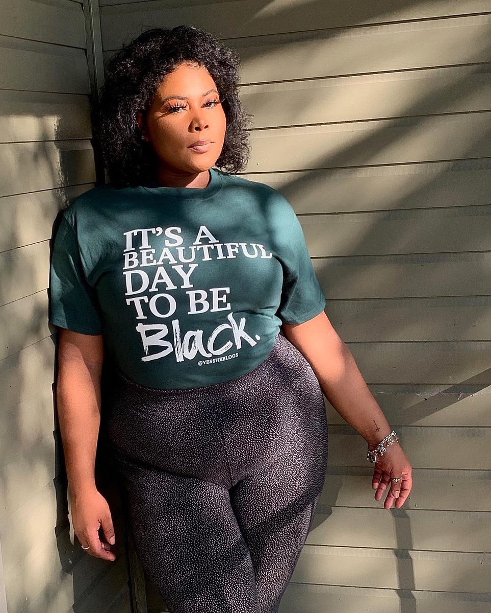 KaeKaesCorner's tweet photo. It’s a beautiful 🌞🌻day to be black✊🏼✊🏽✊🏾✊🏿
🛍Shirt: @yessheblogs
DM myself or click the link in @Yesshemeshawn bio to purchase your shirt today!!!
#kaekaescorner #letmetalkmyshit #soboom #thereallifedoctor #myblackisbeautiful #yessheblogs https://t.co/PIRxh4xClk