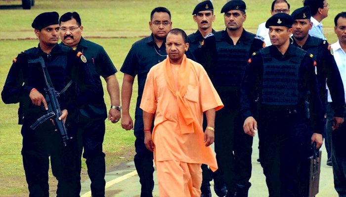 shalabhmani's tweet photo. दंगाईयों को तबाह कराया,पोस्टर लगवाया,जुर्माना वसूलवाया,हत्यारों,लव जेहादियों,गोहत्यारों,रेपिस्टौं पर NSA लगाया,खूंखार बदमाशों का सफाया कराया,लूला लंगड़ा बनाया,जमातियों का ‘माकूल इलाज’ कराया,मुख़्तार अतीक जैसों का क़िला ढहाया,जाहिर है जबरदस्त साज़िश तो होनी ही थी,योगीजी के खिलाफ। https://t.co/npHG5Wjm5B