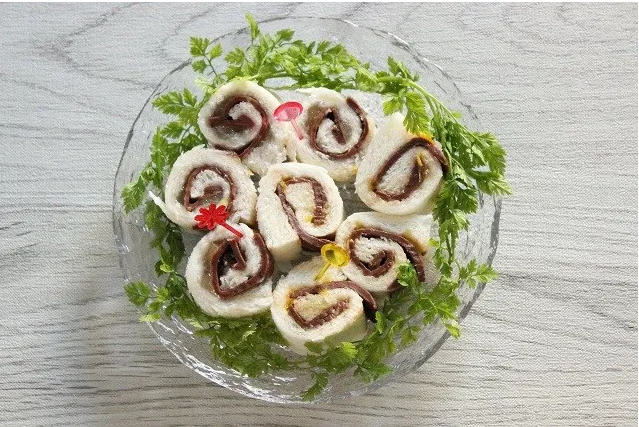 スライス生チョコレート×ジャムで作る「簡単ロールサンド」のレシピです。
スライス生チョコレートを使えばチョコサンドも一瞬！

【実食レポ】スライス生チョコレート×ジャムで♪ 簡単ロールサンド
mizuoto-record.com/archives/gohan…

#レシピブログ　#つきのんkitchen
#料理好きな人と繋がりたい