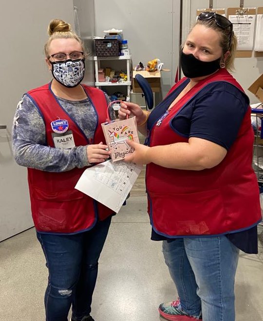 lowes0637 tweet media