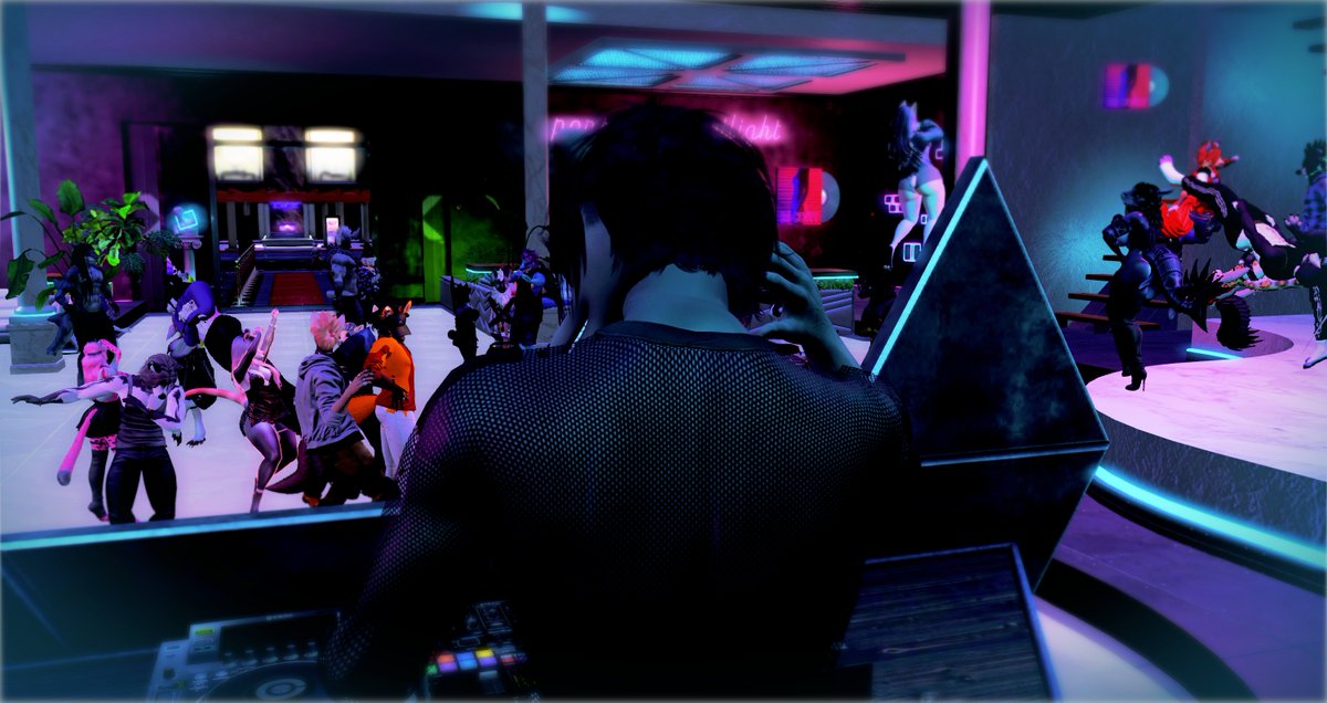 sista_sohl's tweet photo. At the opening of NeoTropic🌴 surrounded by great music & good people ♥. Join us, you will never want to leave 🎶, @AjkTheGoat "AJ" couldn't handle our moves XD #secondlife #slclub #neotropicclub #phoenixshores #makingmemories #weekendvibes #musiclovers #bwuhgroupie #bunbunfan https://t.co/LkYvAnzz62