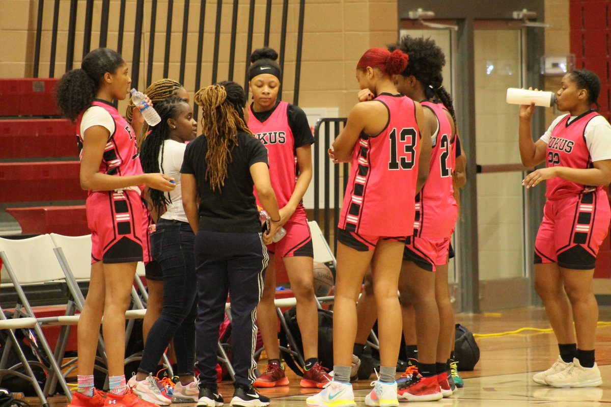 NolanQuayla's tweet photo. Love being with my family! “We win together and lose together as long as we’re together, we will always be family! “ ❤️Another win today against Hillcrest 52-24. #family #TeamFokus #fallball #respecttheS @On1yKamari @Jailababy1 @chavia_g @_aw35 @Kiyahm_2024 @BlandinMakaylah 🏀💪🏾 https://t.co/cuaG3U9izQ
