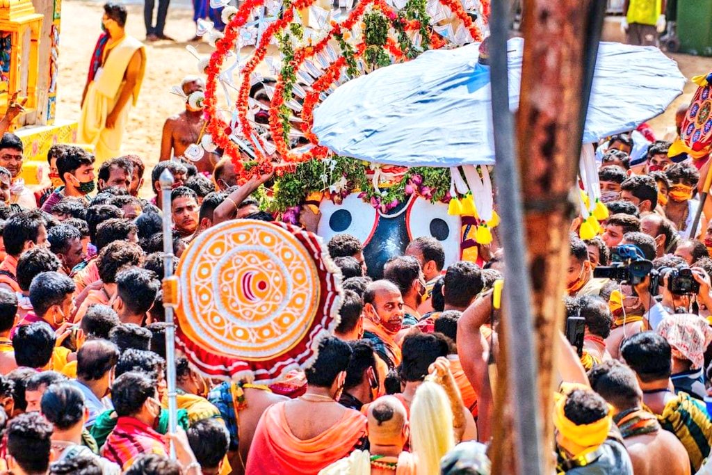 This  #Thread Is All About #DivineEyes Of  #Mahaprabhu Which Attract Millions Of Devotees To The  #Mysterious GOD Of The  #UniverseMay The Lord Bless You All #Jai_ShreeJagannath
