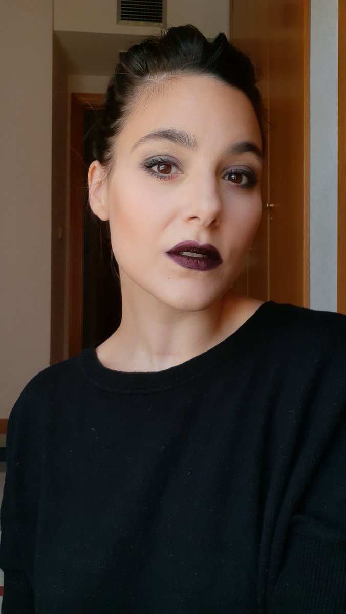 NataliaPupato's tweet photo. Nuevo MakeUp de otoño. Colores oscuros y mate.

@MACcosmetics @KikoMilanoES @LancomeNews @UrbanDecay 

#makeup #Belleza #maquillaje #skincare #perfectskin #fall #otoño #Octubre2020 #Domingo #sundayvibes https://t.co/j2CfU7IzC7