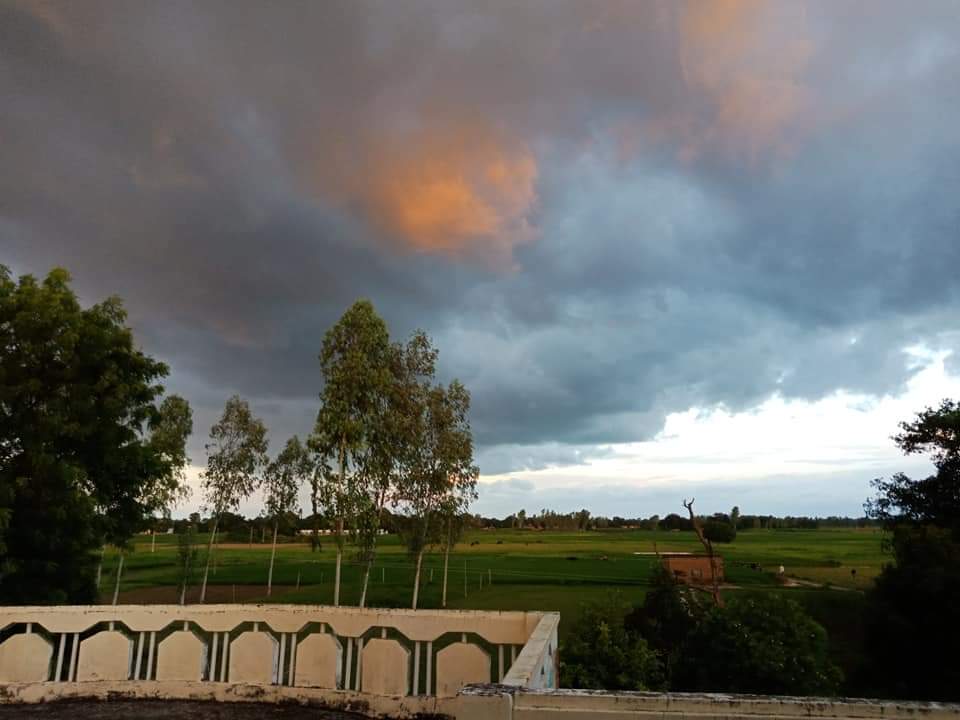 PM18mishra's tweet photo. #Uttarpradesh
#Sultanpur❤️UP
#Natural_beauty❤️😍
#Gaaon✨😊 https://t.co/TcwJ0sNsdq