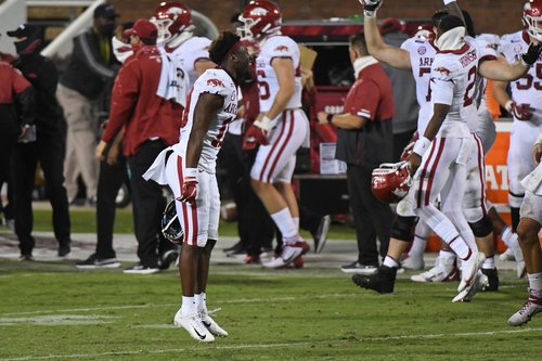 ESPNInsights's tweet photo. Arkansas snaps a 20 game SEC losing streak with their victory against No. 16 Mississippi State. 

It was the 6th longest in SEC history. 

They also snapped a 15-game losing streak vs AP Top-25 opponents, which was the team's longest losing streak in the poll era (since 1936). https://t.co/zpgYQHdii3