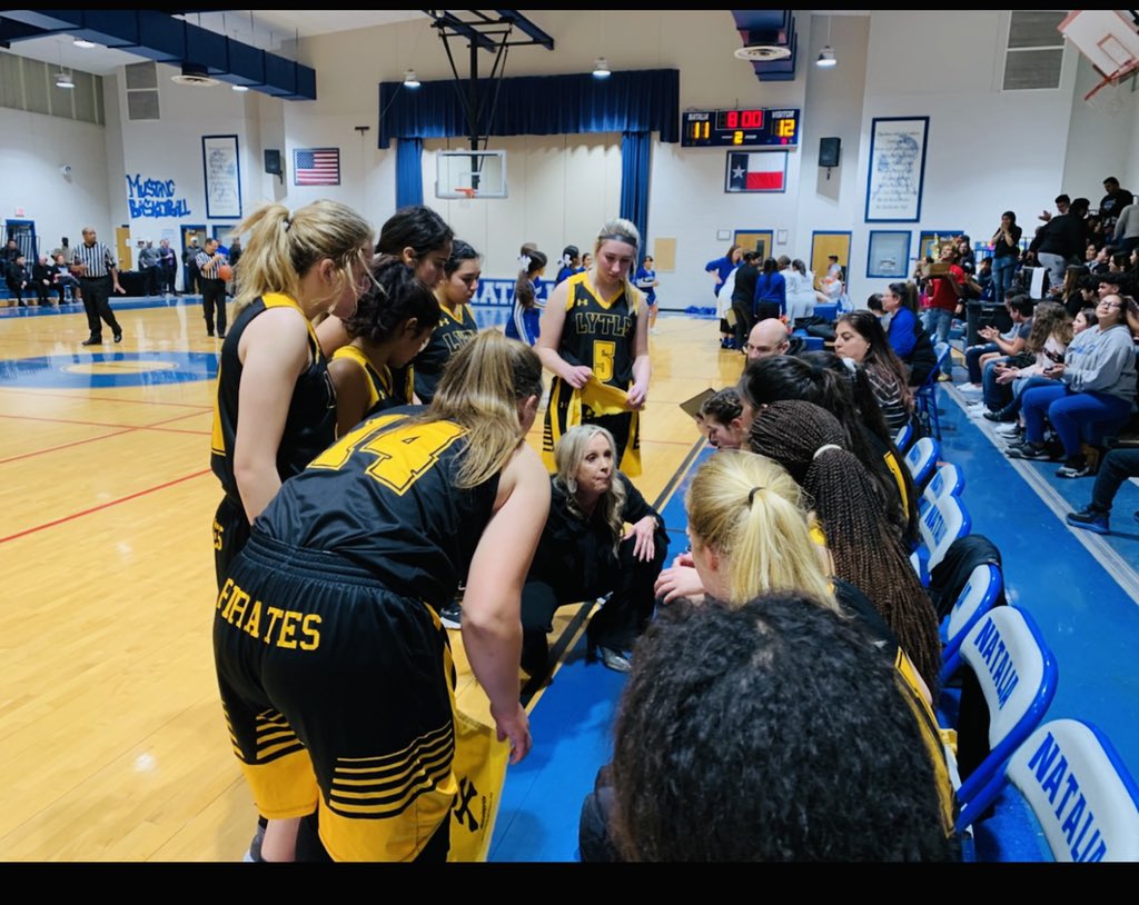 Lori Wilson🖤☠️💛 tweet media