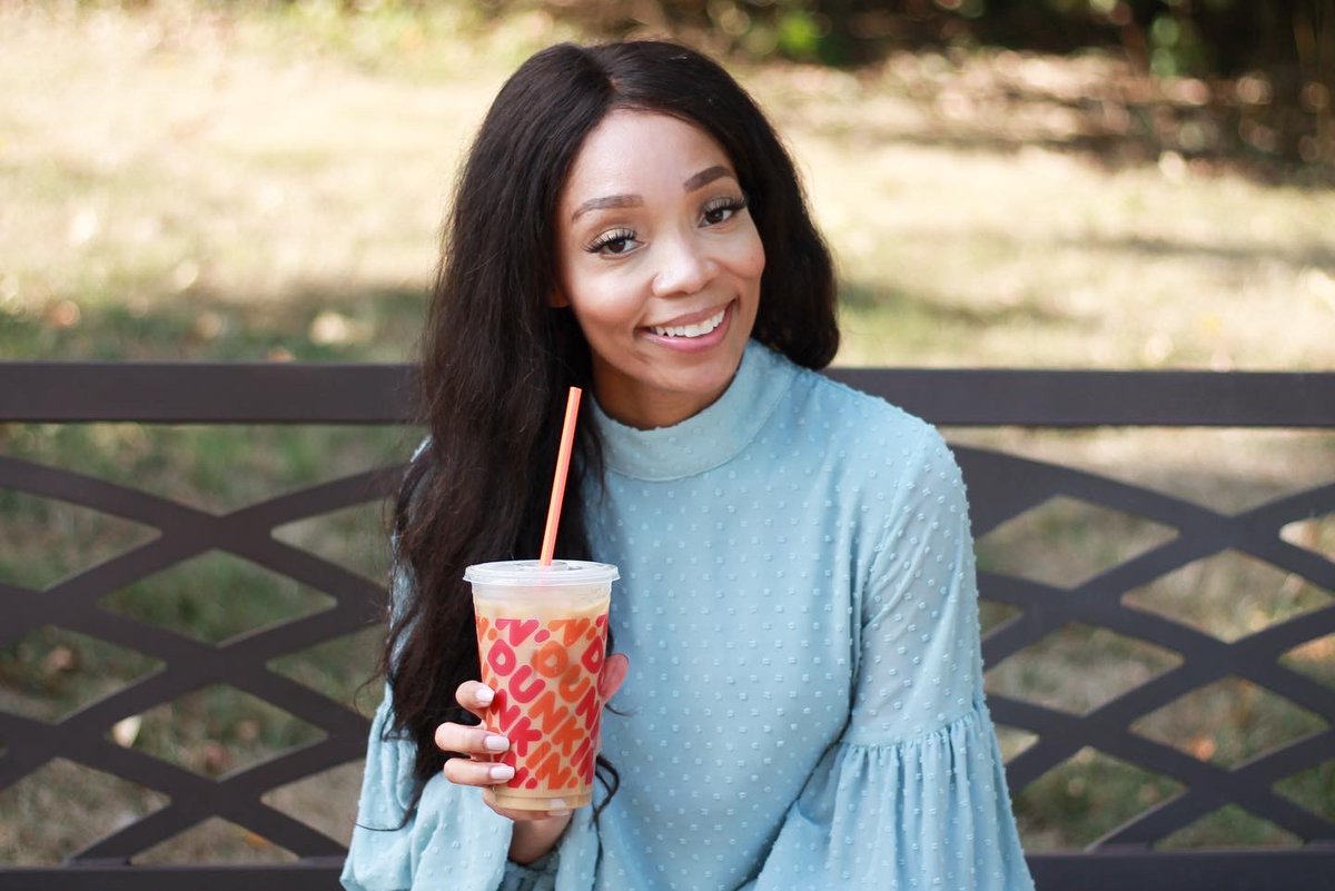 SimplyTasheena's tweet photo. I’m so excited the @Planet_Oat Oatmilk is now available at Dunkin’! I tried their NEW Iced Oakmilk latte for the first time and it’s amazing! It’s perfectly paired with @dunkindonuts other delicious vegan-friendly options

https://t.co/Rf8wwicGtw

#PlanetOatAtDunkin #ad https://t.co/9kKBsh2ncJ
