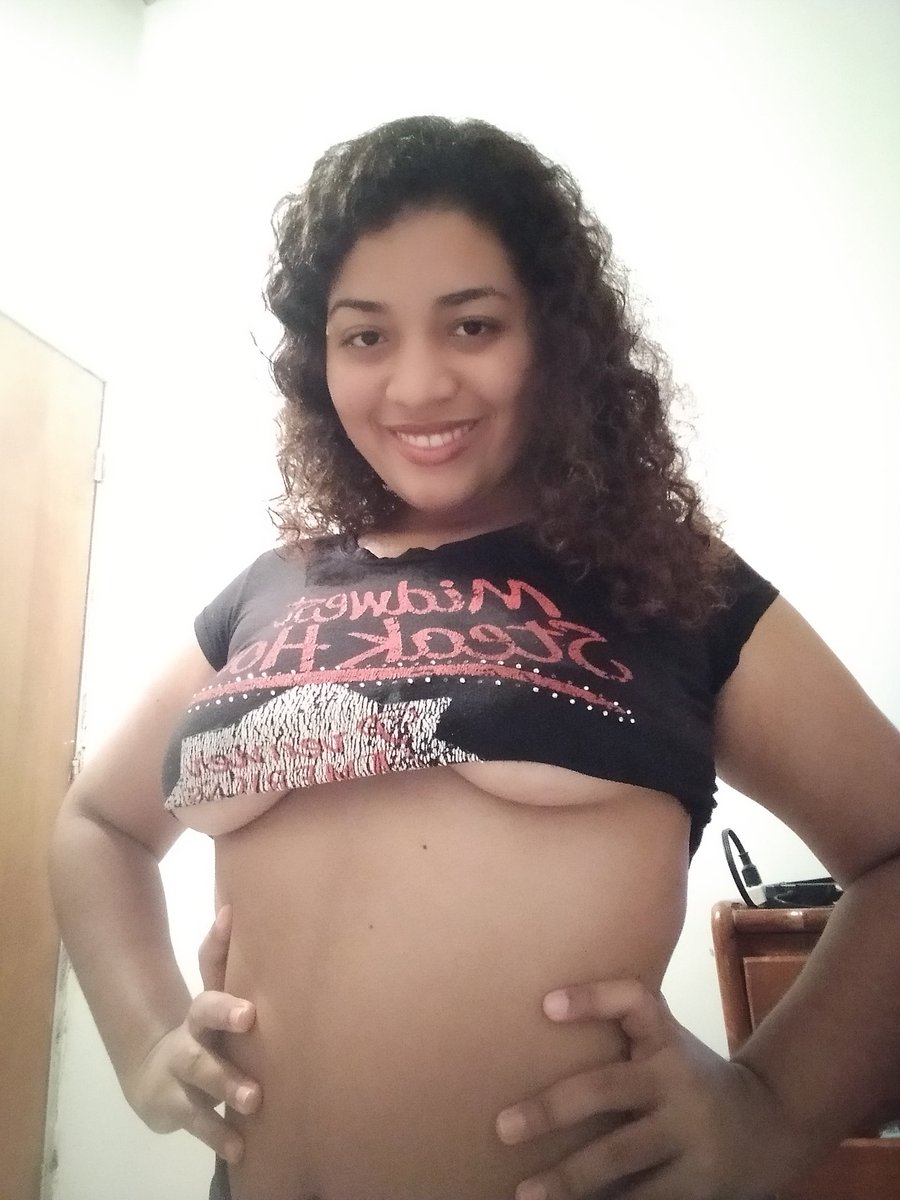 LindaAshfordXXX's tweet photo. Let's listen to some rock while I'm on top of you, πππ.
#webcam #camming #webcammodel #chaturbatebroadcaster #sellingnudes #nudes #skyprivatemodel #skyprivateandchill #sexshows #WetMouf #latina #babe #boobs #tits #tshirtslovers #rock #smiley #skypesexshows #onlinefun https://t.co/jGpkGH1O8u