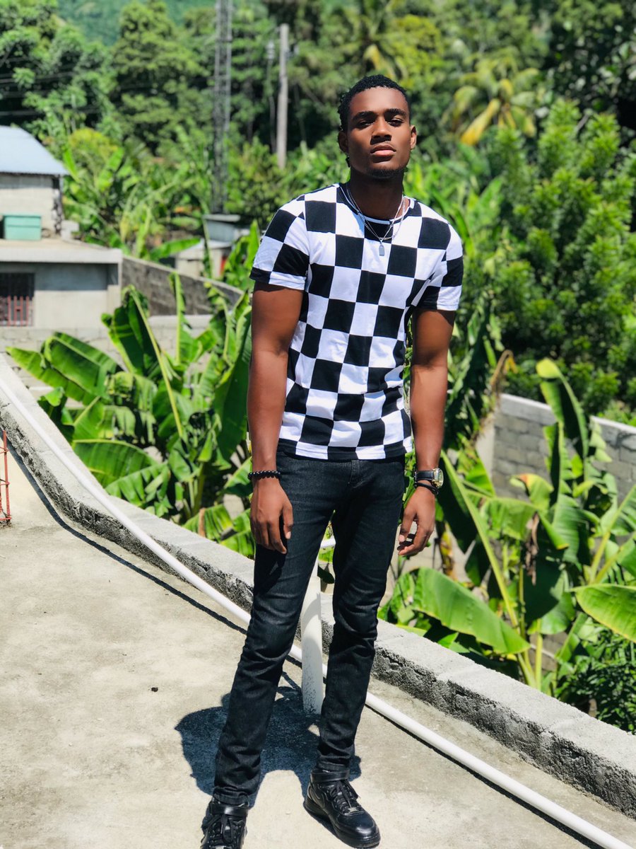 MasterChucki's tweet image. Viv senp mande anpil konplikasyon