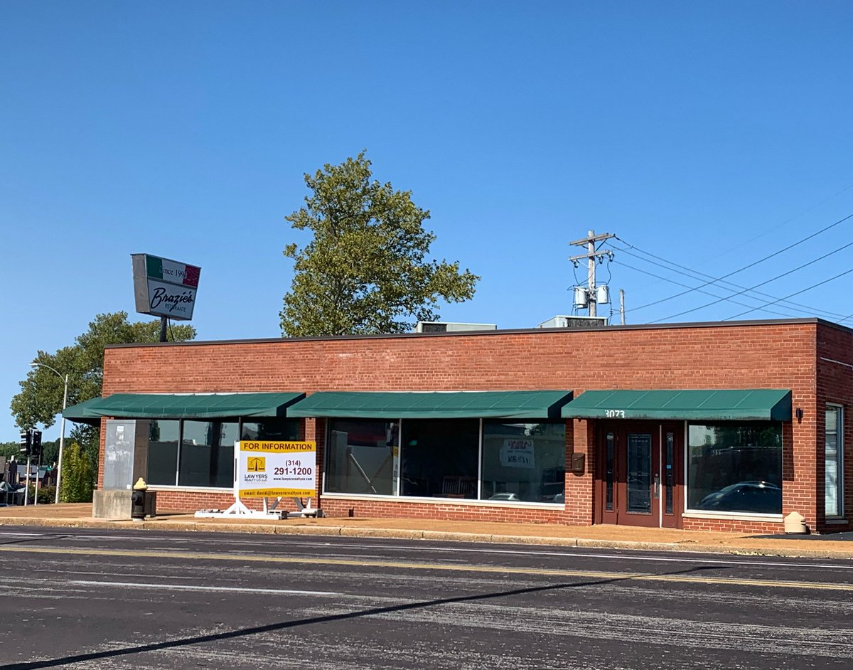 WhatIfSTL's tweet photo. Up the street from @adamssmokehouse, what if 3073 Watson Road in Clifton Heights was a candy confectionery? #whatifstl https://t.co/z8RcaX82D8