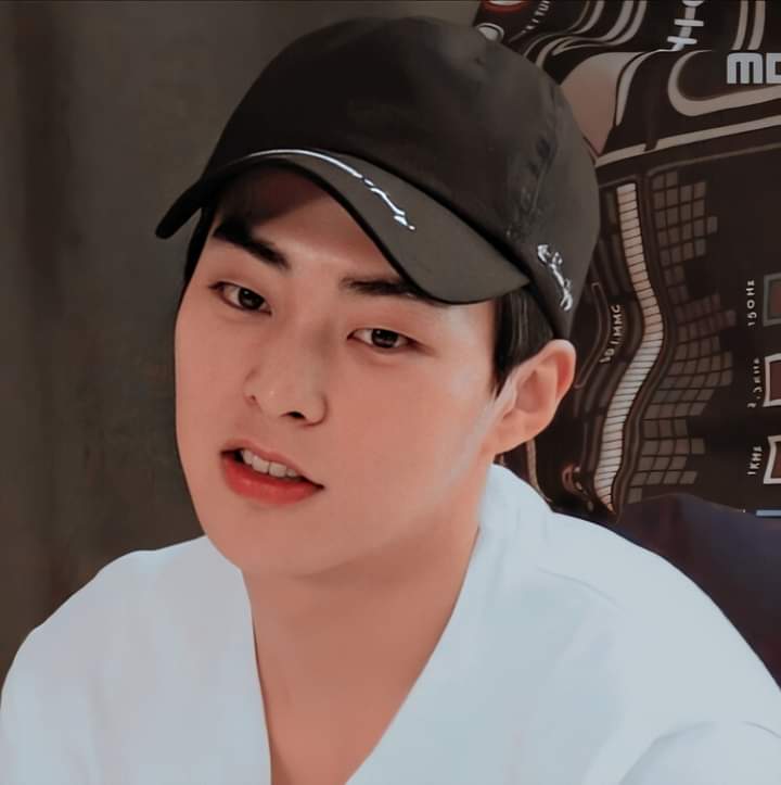 winter_xiu's tweet photo. How can I ever resist your cuteness? Your duality? How? Since day one I love you Xiumin!

@weareoneEXO #EXO https://t.co/ASntYSydNe