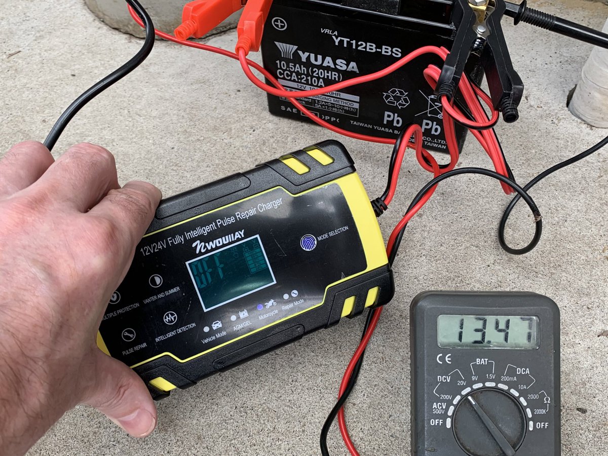 Struan_Tokyo's tweet photo. Ducati time of the year 🍂 as usual battery is drained. Bought a cheap charger from amazon. Turns on and then immediately off. Thought I’d check. Even though ‘off’ it’s actually charging. You get what you pay for. #junk #goungbackafterthischarge #needsawash https://t.co/pSANKKMesc