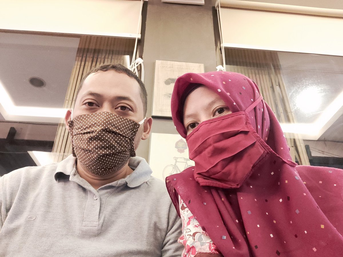 Malem minggu, ya pacaran dulu.