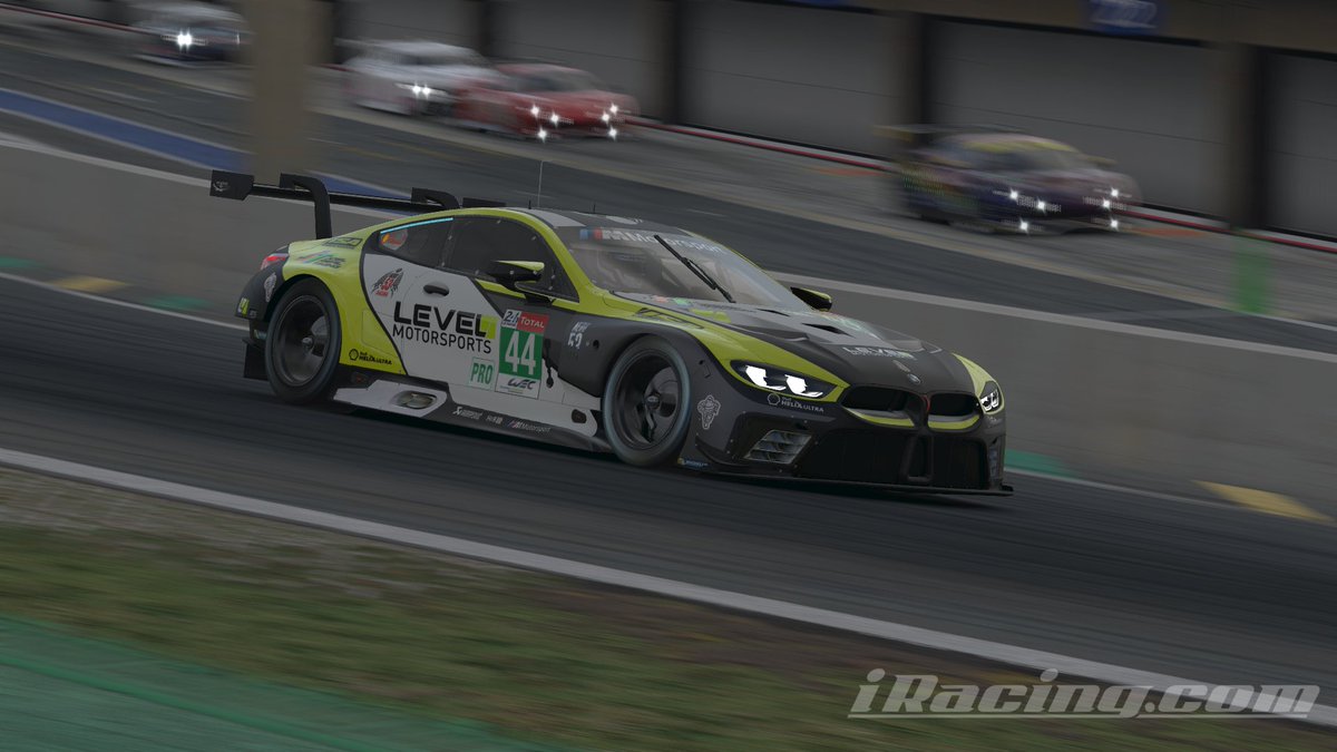 Final <a href="/iRacing/">iRacing</a> Petit Le Mans en Road Atlanta!
Rescatamos un P2 con el BMW GTE en el 3er split al mando de <a href="/MichaelAD_17/">Michael Diaz</a> <a href="/abnizle/">Abner Acosta</a> <a href="/21JulianAlvarez/">Julian Alvarez</a> 

La misma suerte no tuvo el Audi R8 GT3 que abandonó en la 2da hora de carrera por un incidente con un GTE