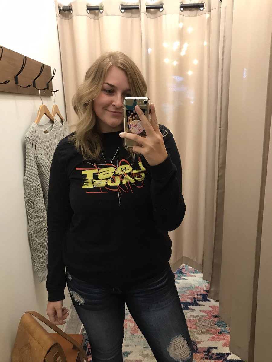 jade_iemrgs's tweet photo. I got my hair colored and styled back to its natural color and ?! IM IN LOVE itโs been 2 years since I have had my normal hair color๐ฅบ#lostcause #mythicalstore #merchicality @mythicalstore https://t.co/ZumMdxSajc