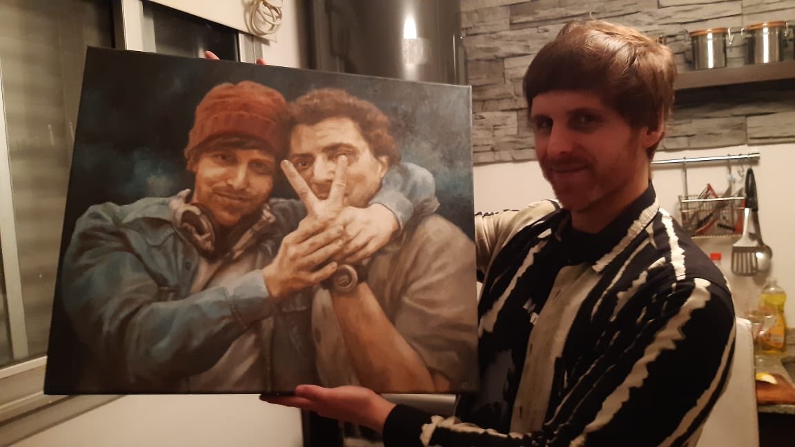 Rafita cumplí años y todavía no me saludaste y @vikrotia_  mira lo que me regalo ... cuando me mandas  un zoom hermano  <a href="/rafadominico/">Jorge Rafael Aguete</a> ??? <a href="/bastatodo/">bonustrackmetro</a>