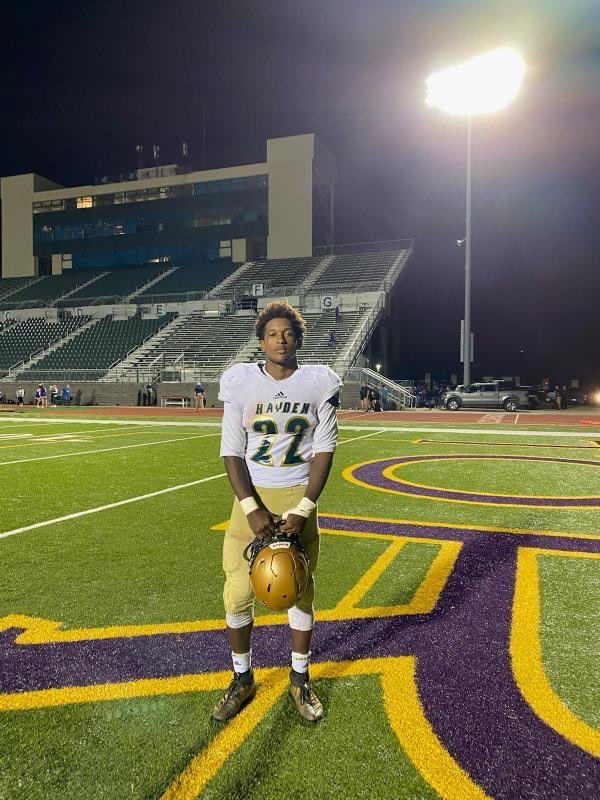 Desmond Purnell is one of the best players in the state yet one of the most underrated at the same time for Topeka Hayden. Has 98 points though 5 weeks with only 8 carries per game. 15 tds (1 pick 6, 2 TD kickoff returns). #sportsinkansas