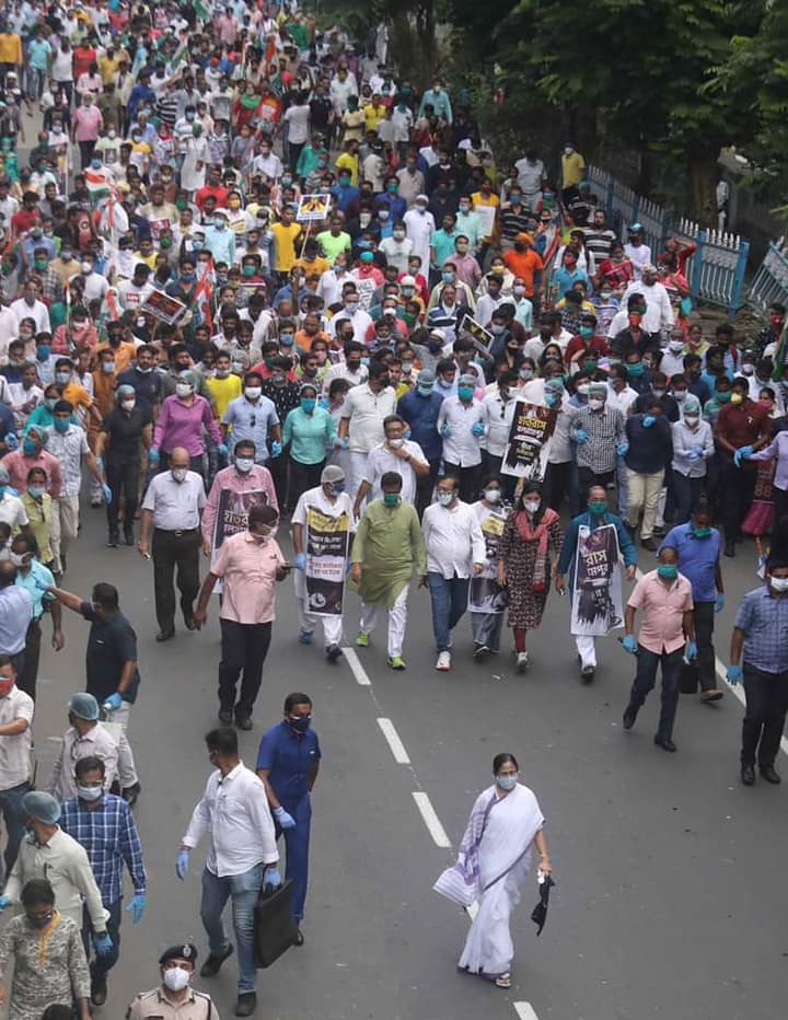 DipakBiswas_'s tweet photo. প্রতিবাদের অপরনাম @MamataOfficial
#ProtestAgainstHatrasCase
#ProtestAgainstRape
#JusticeForManishaValmiki https://t.co/gcj4sXGrhi