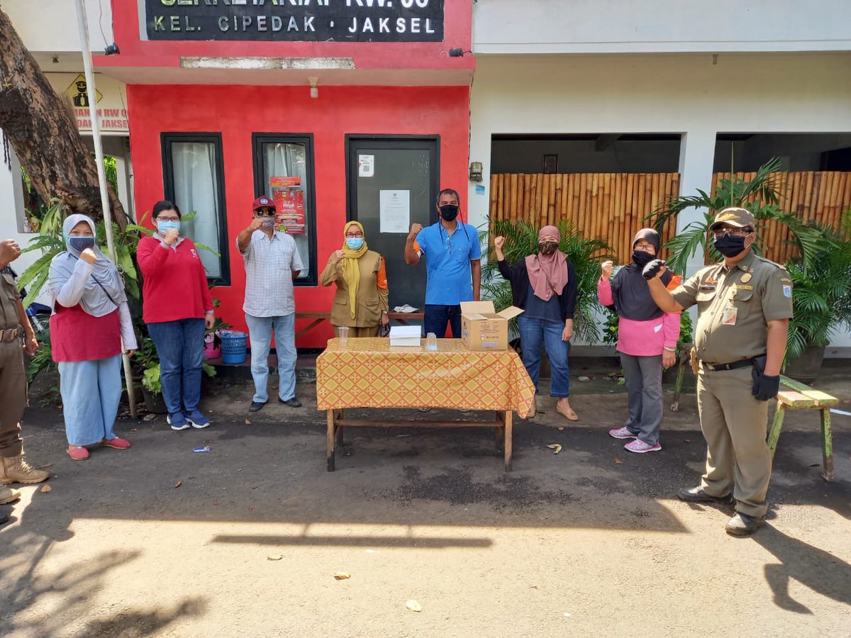 kel_cipedak_js's tweet photo. Monitoring PSBB/Tertib Memakai Masker Tingkat Lingkungan Rw 006 (04/2020)

@aniesbaswedan @BangAriza @KotaJaksel @DKIJakarta https://t.co/woc5houiRv