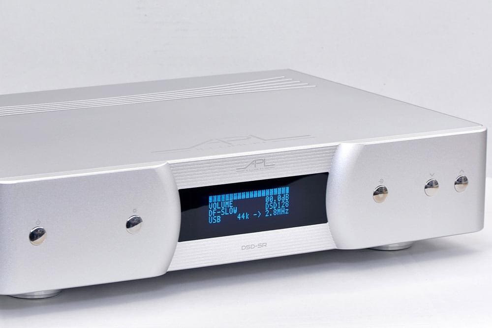 Absolute_Hi_End's tweet photo. REVIEW ⭐⭐⭐⭐⭐

APL Hi-Fi DSD-SR MK2 DSD DAC review by Alan Sircom in HiFi Plus Magazine Oct 2020
 ⭐⭐⭐A MUST READ!⭐⭐⭐

Complete review at https://t.co/TaXb14qkja  #aplhifi #analogdac #bestdac #dsddac #aplhifi #aplhifidsdsrmk2 https://t.co/phqxLXY2vq