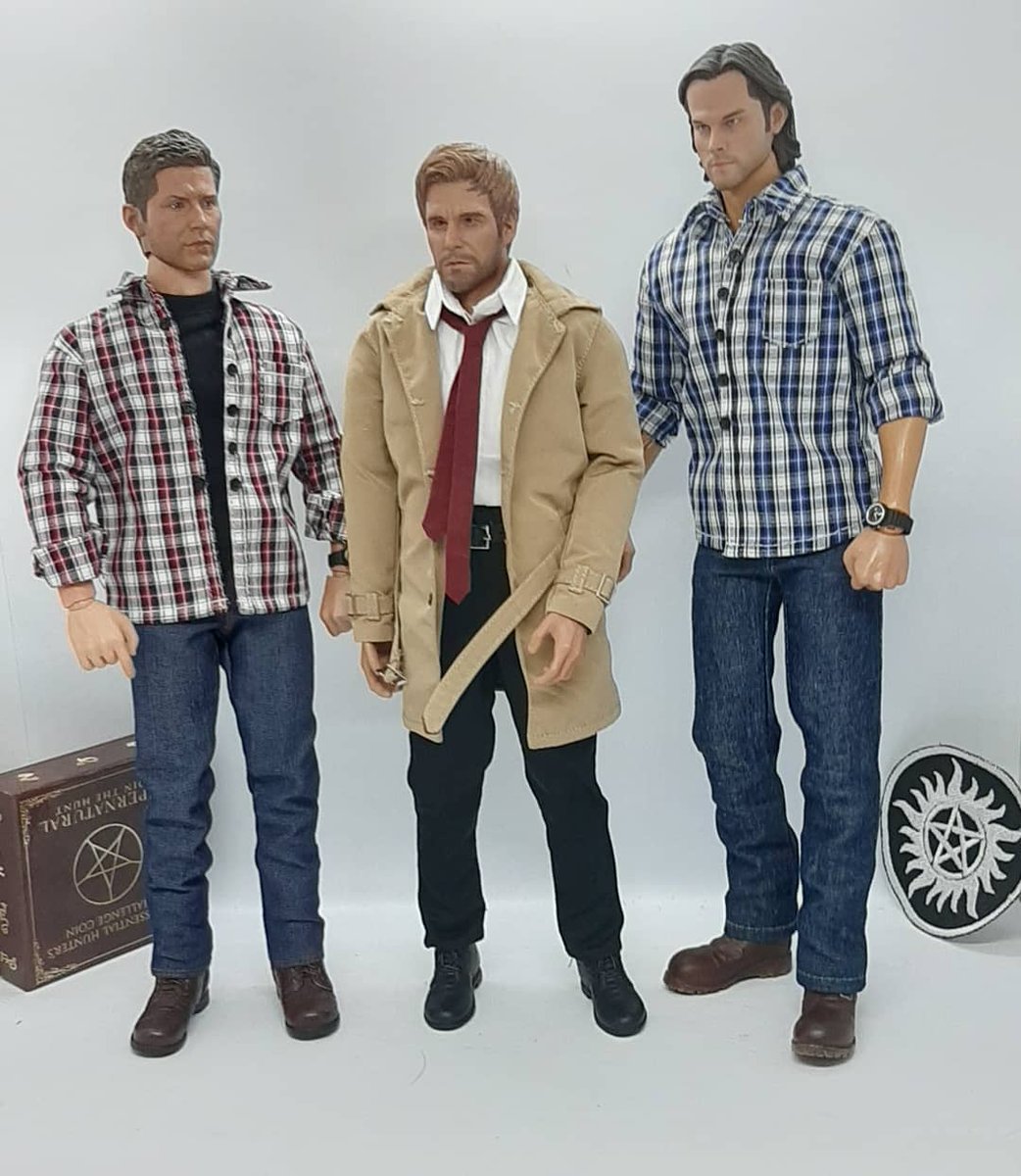 StuffCriss's tweet photo. Constantine meets the Winchesters
#supernatural #supernaturalending  #supernaturalfamily
https://t.co/BP0CP2KHsU https://t.co/1gutdrb0bE