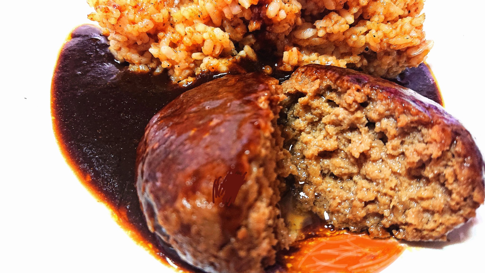 ファミリーマート 肉汁ぶしゅびしゃじゅわ 選手権 開催 肉汁滴る じゅわっと肉汁 鉄板焼ハンバーグ の写真 動画を大 大 大募集 最も 肉汁ぶしゅびしゃじゅわ な作品は Mvb Most Valuable Busyubisyajuwa として 慎吾母 から発表