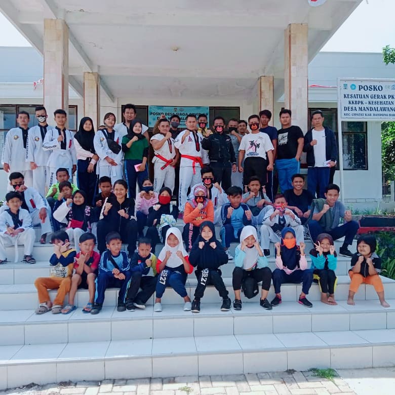 Olahraga Boxer satlat Cipatat, Salam Sehat, Salam Olahraga🙏💪😊