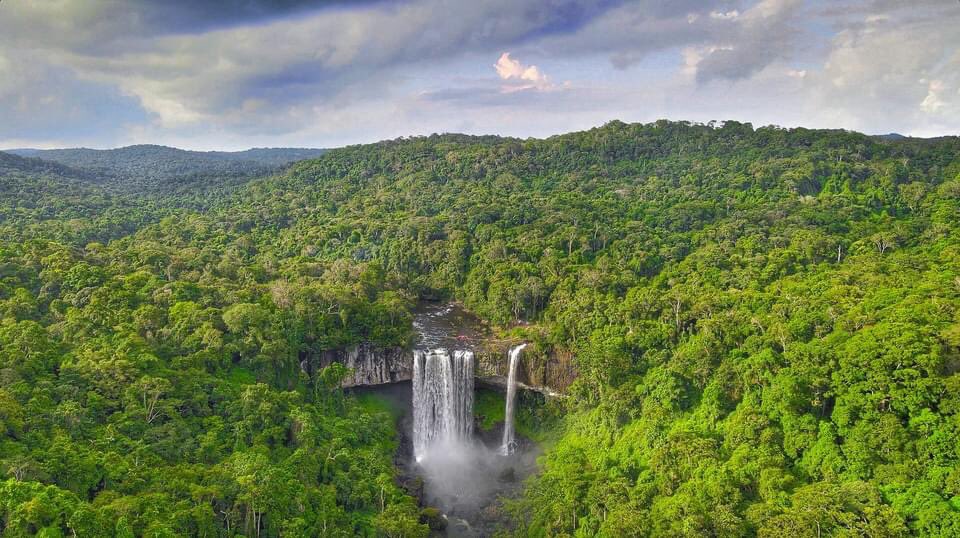 An amazing waterfall for trekking in Vietnam!
#checkinvietnam #waterfall #trekking #travelvietnam #tweetforme