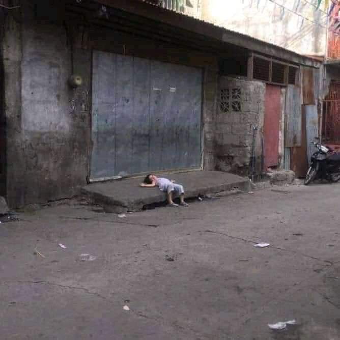 jaicabajar's tweet image. Yung wala pang monday pero pagod ka na