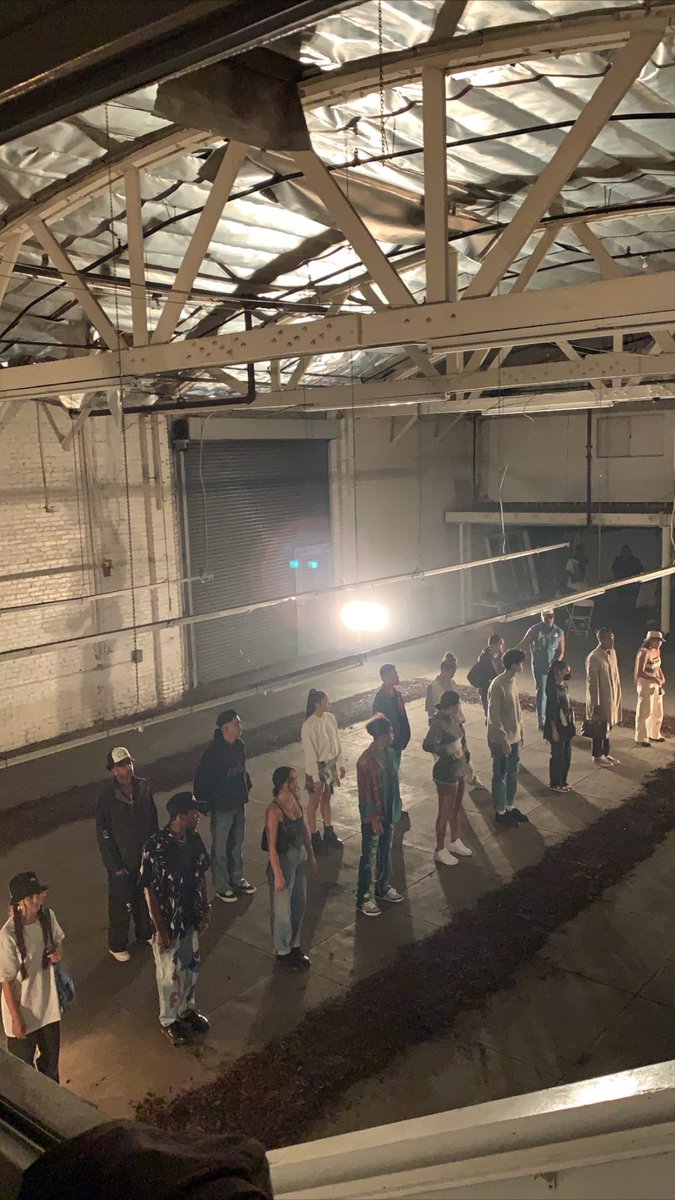elloflackojordy's tweet photo. STYLED BY ME THANK YOU GOD. FIRST FASHION DONE. https://t.co/WObtyN4g4K