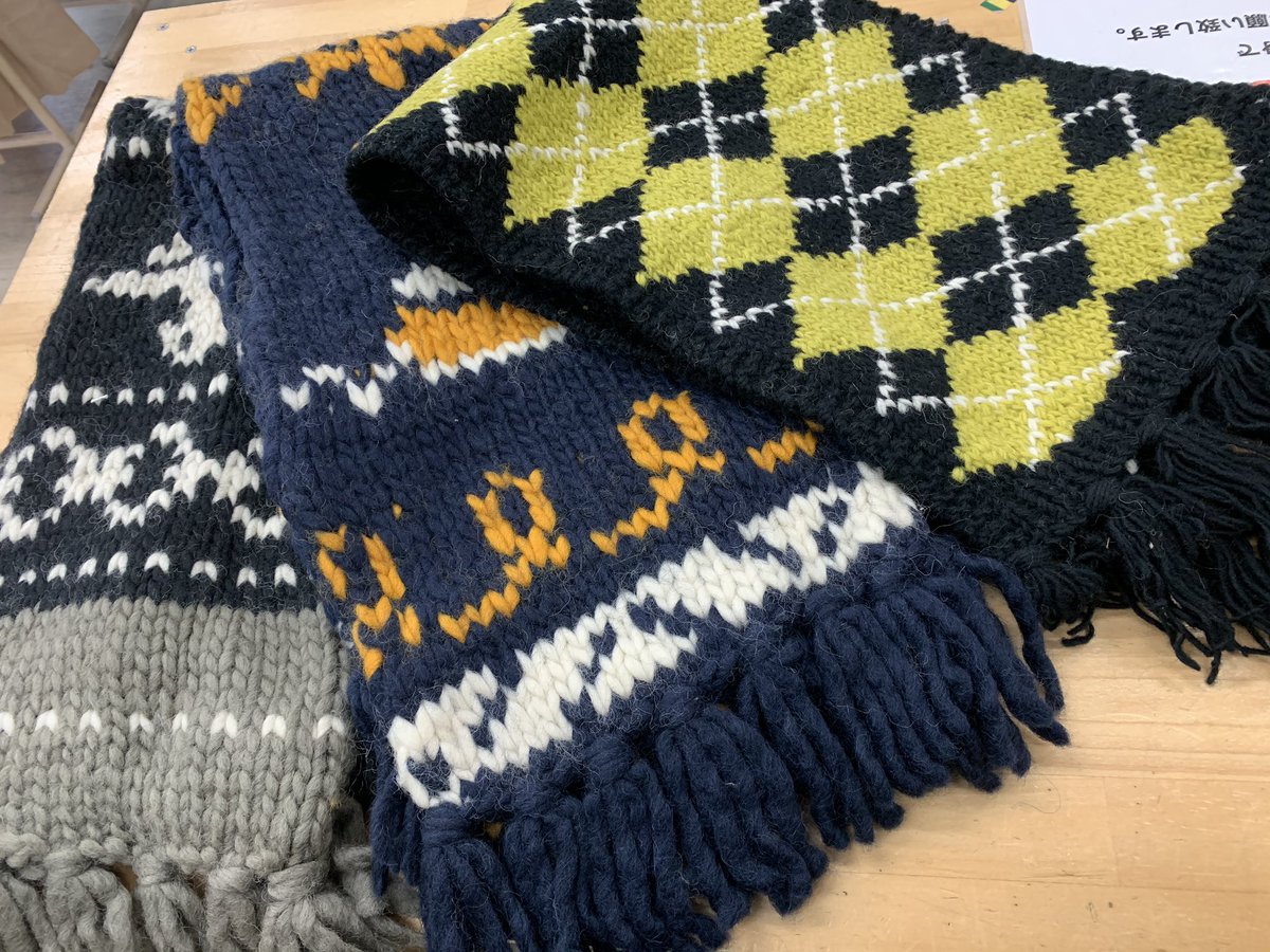 micmo_machida's tweet photo. 今日もたくさん入荷してます😇
全品330円!
(冬物アウターは500円)
ご来店お待ちしております!
#町田 #machida #古着 #MICMO #ミクモ #fashion #follow #followme #お洒落さんと繋がりたい #nice #used #安い #激安 #古着好き #古着女子 #古着男子 #コーデ #jacket #アウター #ワンピース https://t.co/KZC6hX76Pa